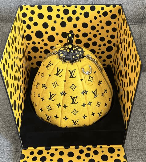 yayoi kusama pumpkin bag.